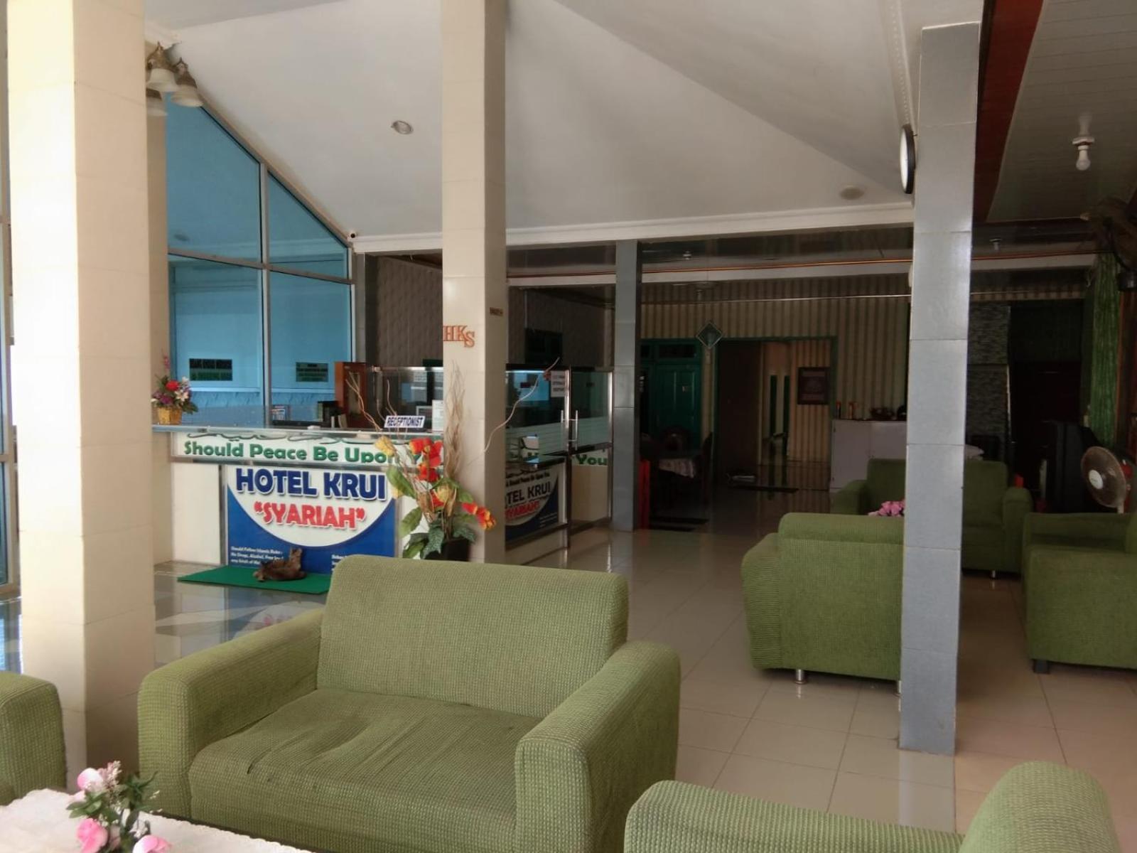 Hotel Krui Syariah Экстерьер фото